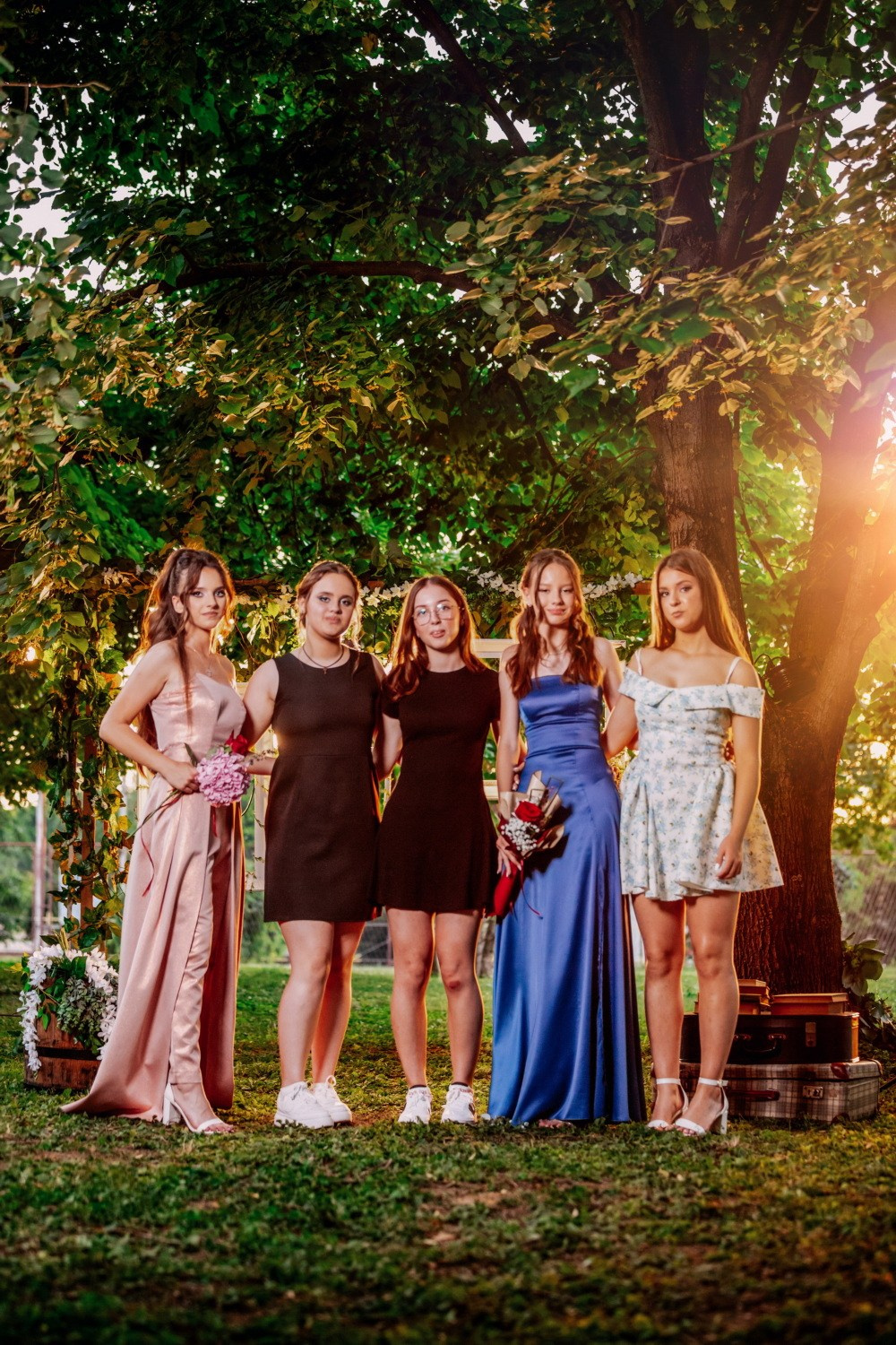 MATURSKA FOTOGRAFISANJA. Fotografi iz Backog Petrovca David i Andrea Stojanovic