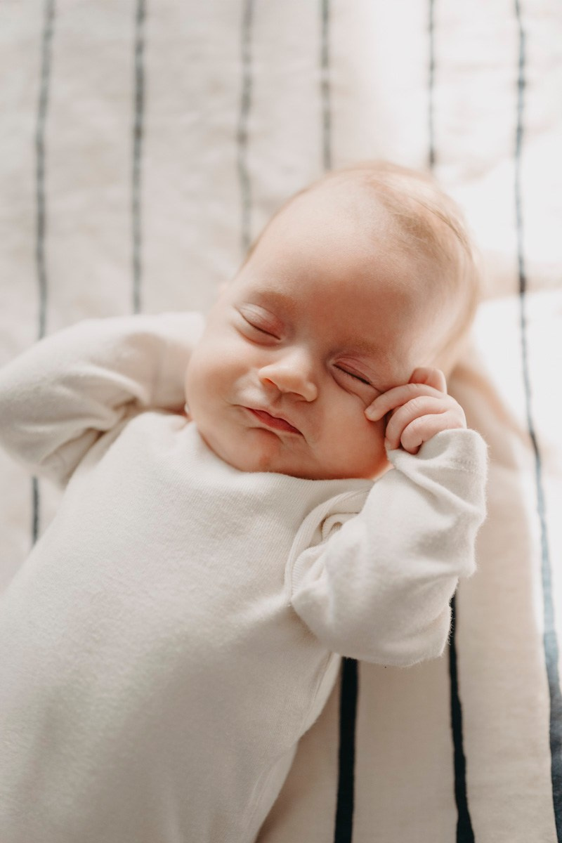 Fotografisanje bebe kod kuce — Milana, Milos, Marko i Mila. Deciji i porodicni fotograf u Beogradu Oksana Skendzic