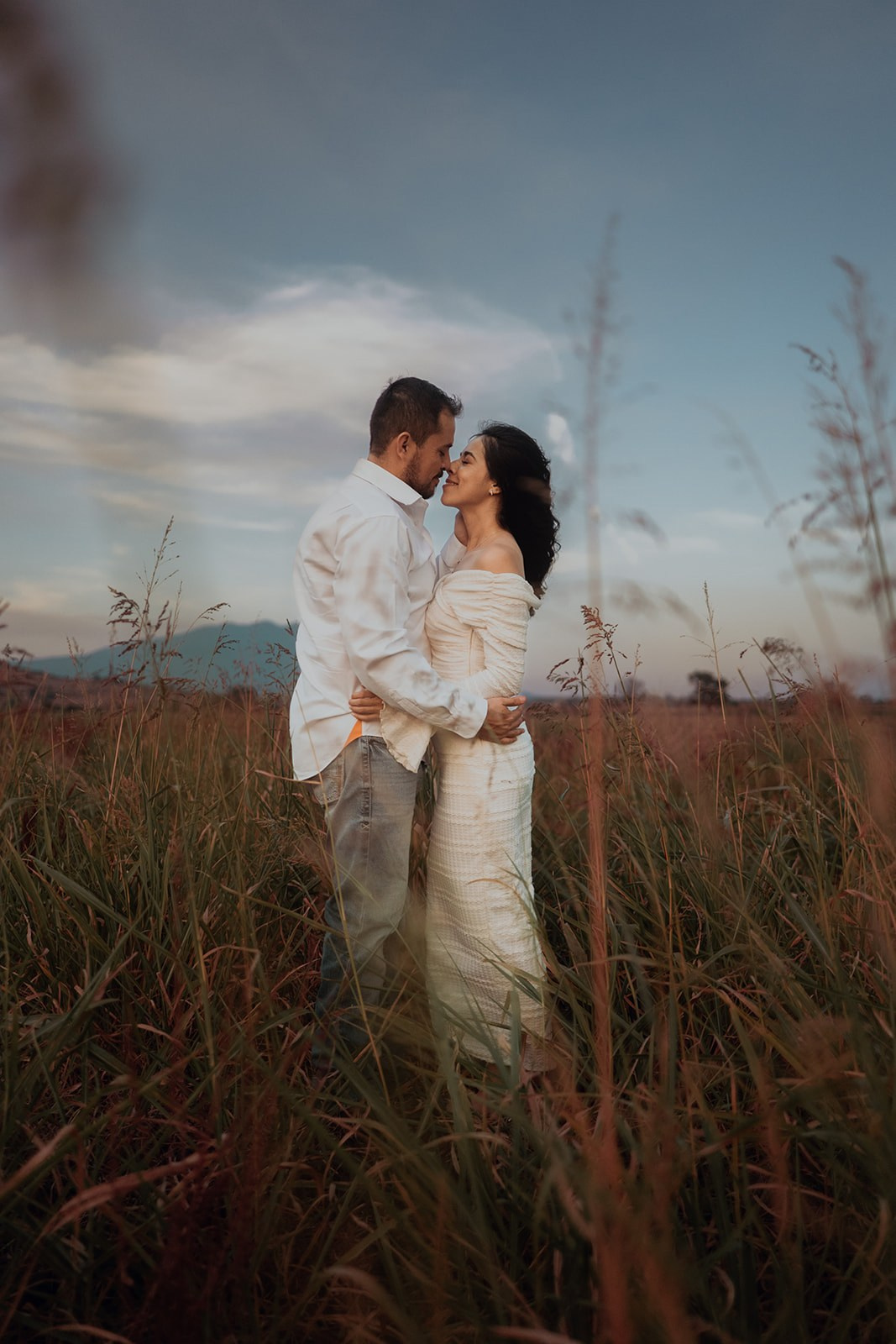 SAVE THE DATE / ENGAGEMENT. Wedding Photographer and Filmmaker in Guadalajara Mexico Abraham Linares
