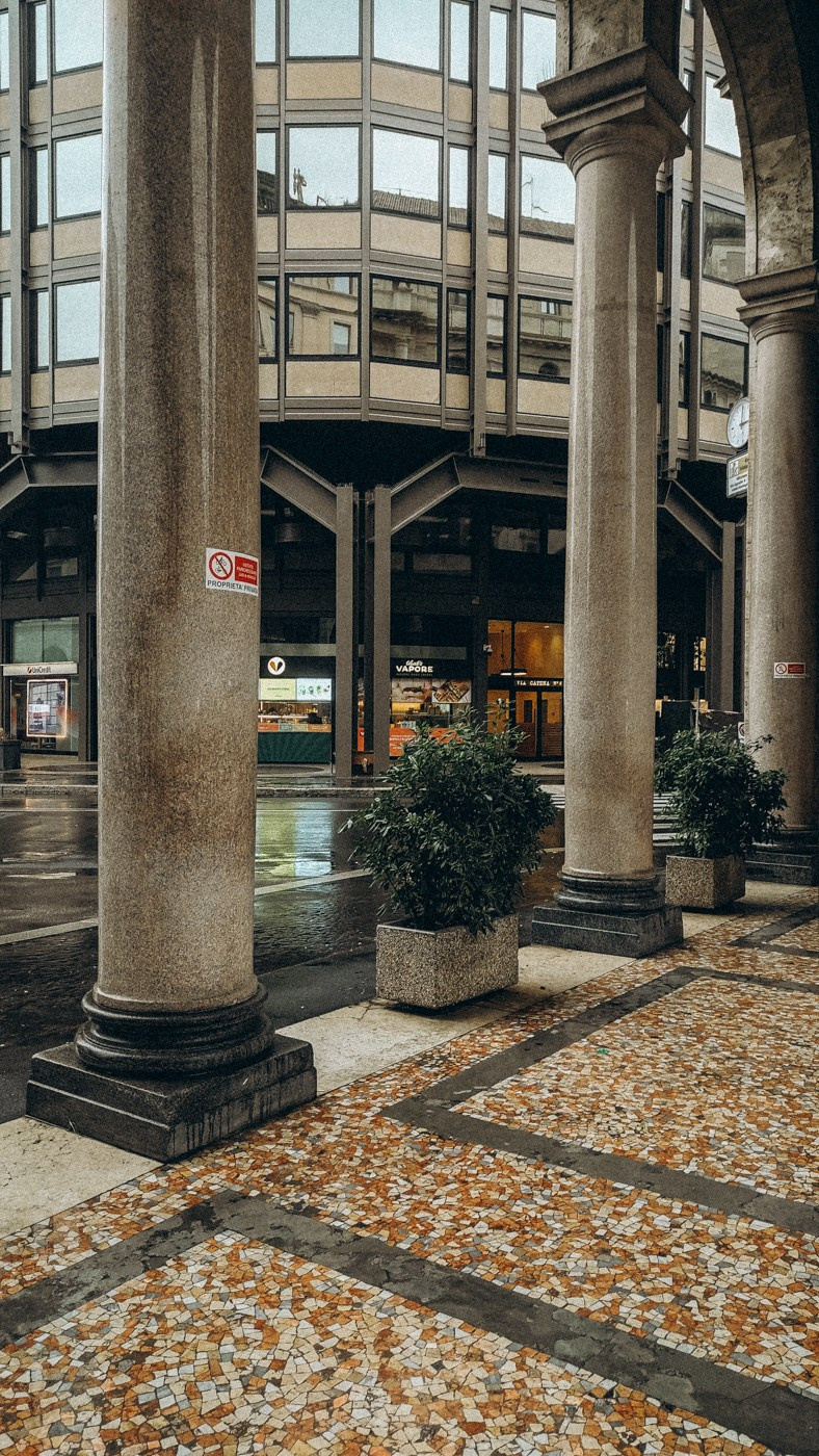 Postcards from Milan. Anastasiia Buchinskaia Fotografa Milano