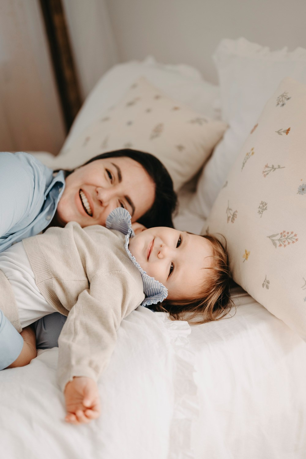 Mamine i bakine Masa i Nadja. Deciji i porodicni fotograf u Beogradu Oksana Skendzic