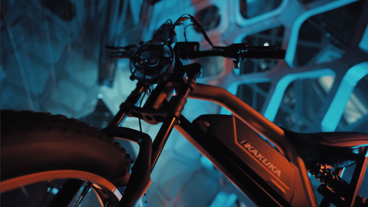 BTS KAKUKA E-BIKE. Сhillfilms