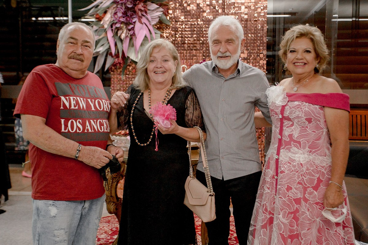 Waldeana - 70 anos. Fotógrafa de Eventos em São Paulo e Sorocaba Kika Damasceno