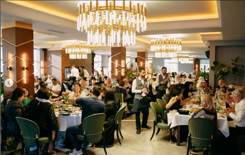 Senate Restaurant & Lounge. Главная