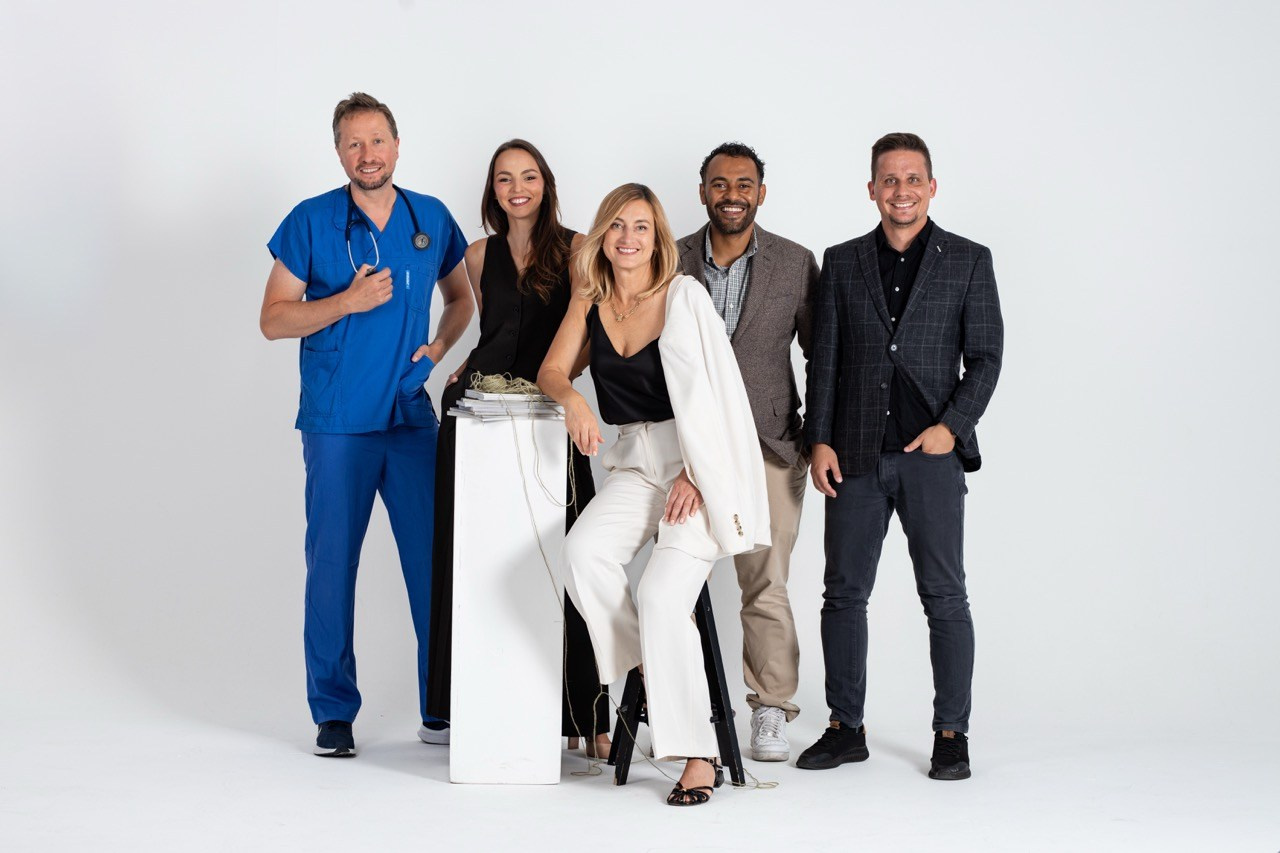 PRO MAGAZÍN. Dana Lišková — Empatická fotografka | Introspektivní umělkyně | Neurodivergentní koučka| Zakladatelka Artepy.cz