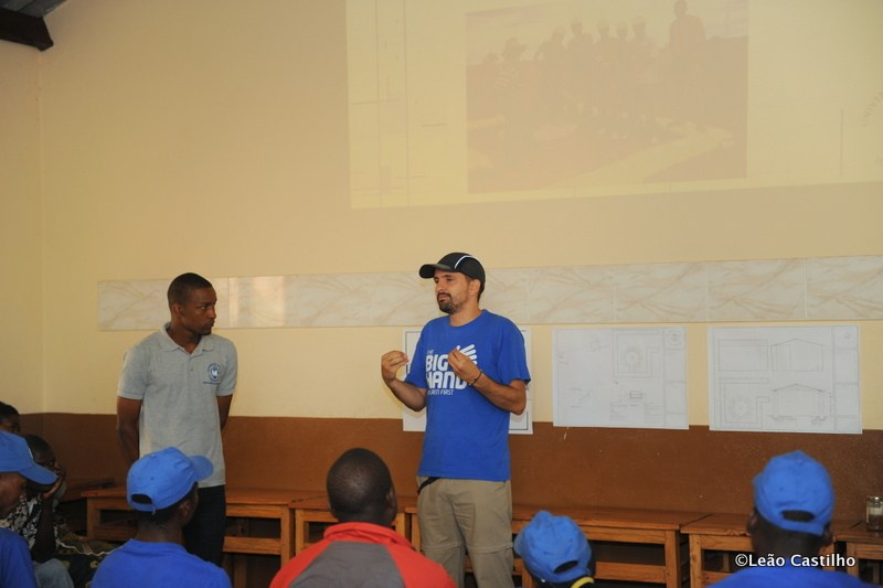 Photos of volunteer work in Mozambique. Simbahalu