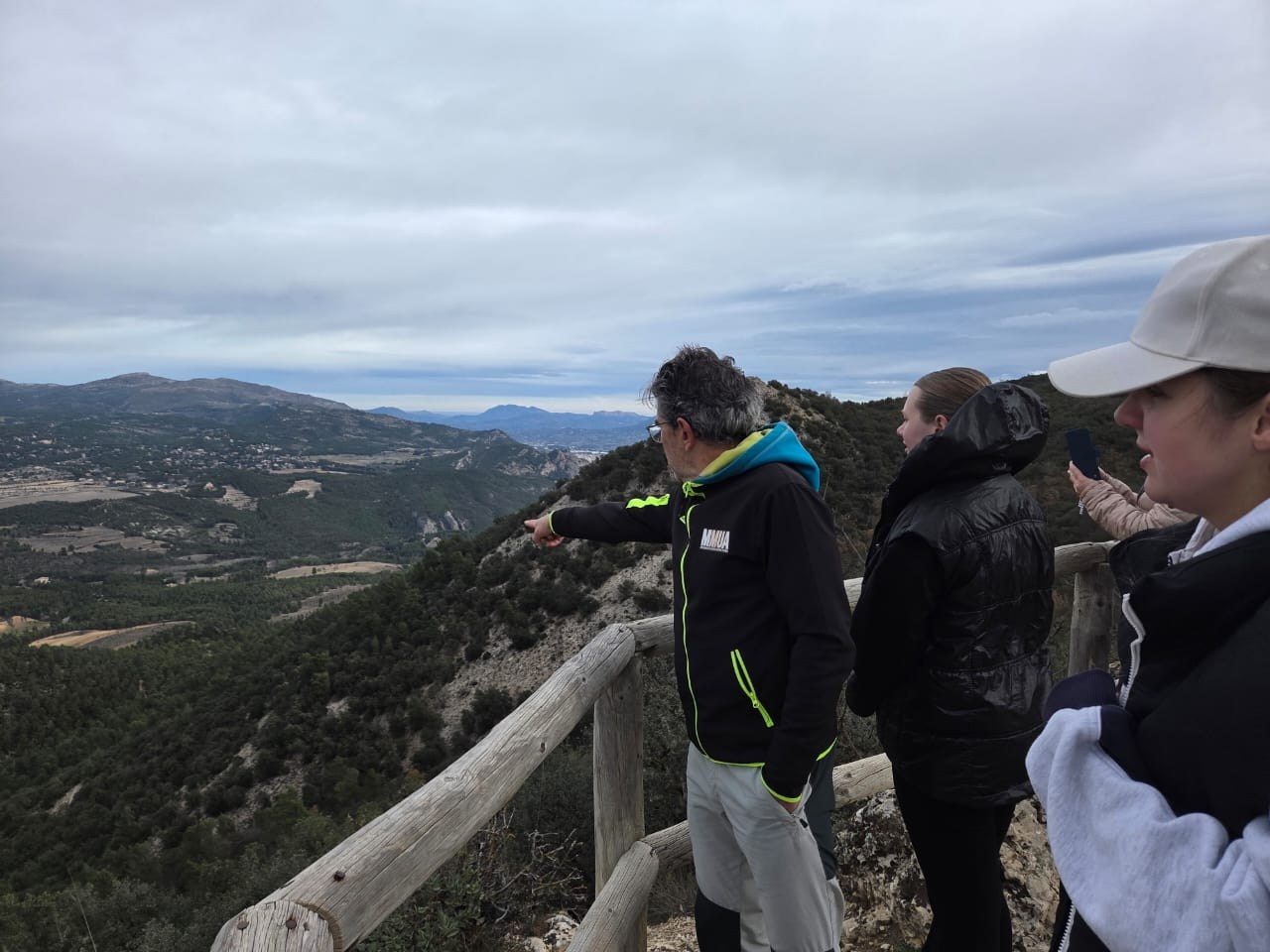Rutas por la montaña. Associaciò cultural La Granja Alcoy España