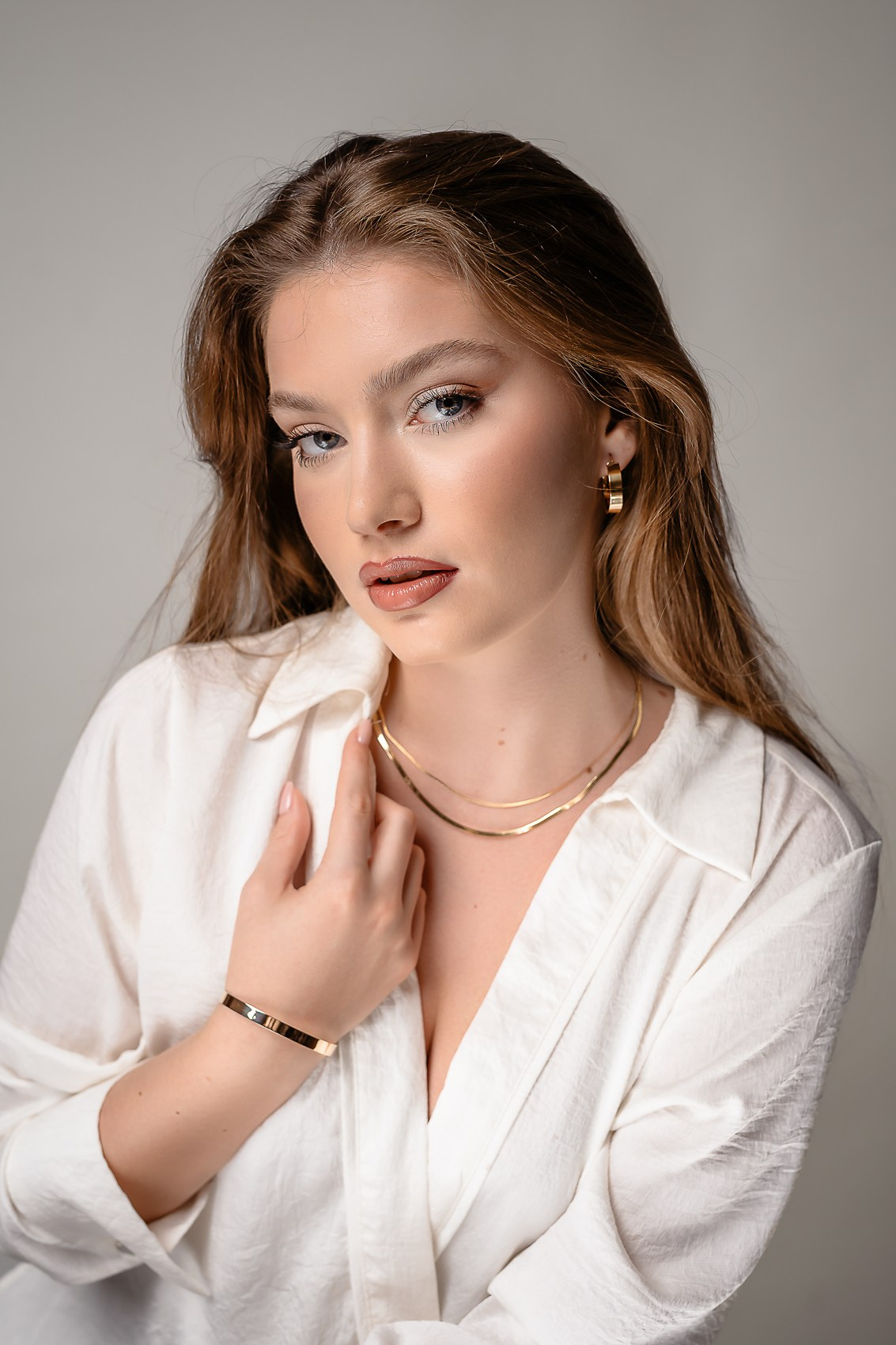 Bijuterii- model. Fotograf de familie, evenimente, produs și brand personal  în Zalau, Cluj-Napoca Carmen Simoc