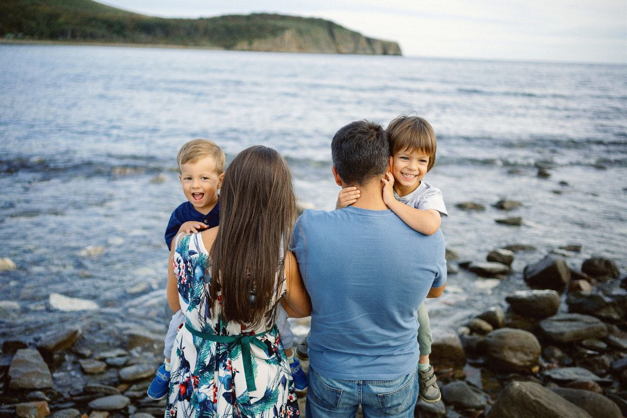 SUNSET FAMILY SESSION. Wedding Photography & Videography Team in California, Los Angeles, San Francisco, San Diego and Travel