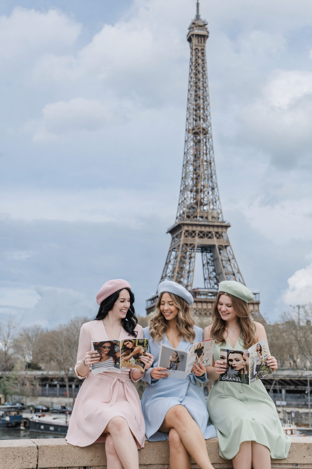 A Surprise Proposal on a Seine River Boat. Photographe à Paris