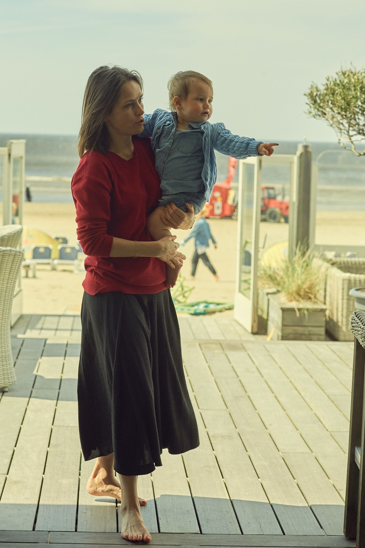 Family photoshoot at the beach. Portrait and Wedding Photographer Brussels & Amsterdam