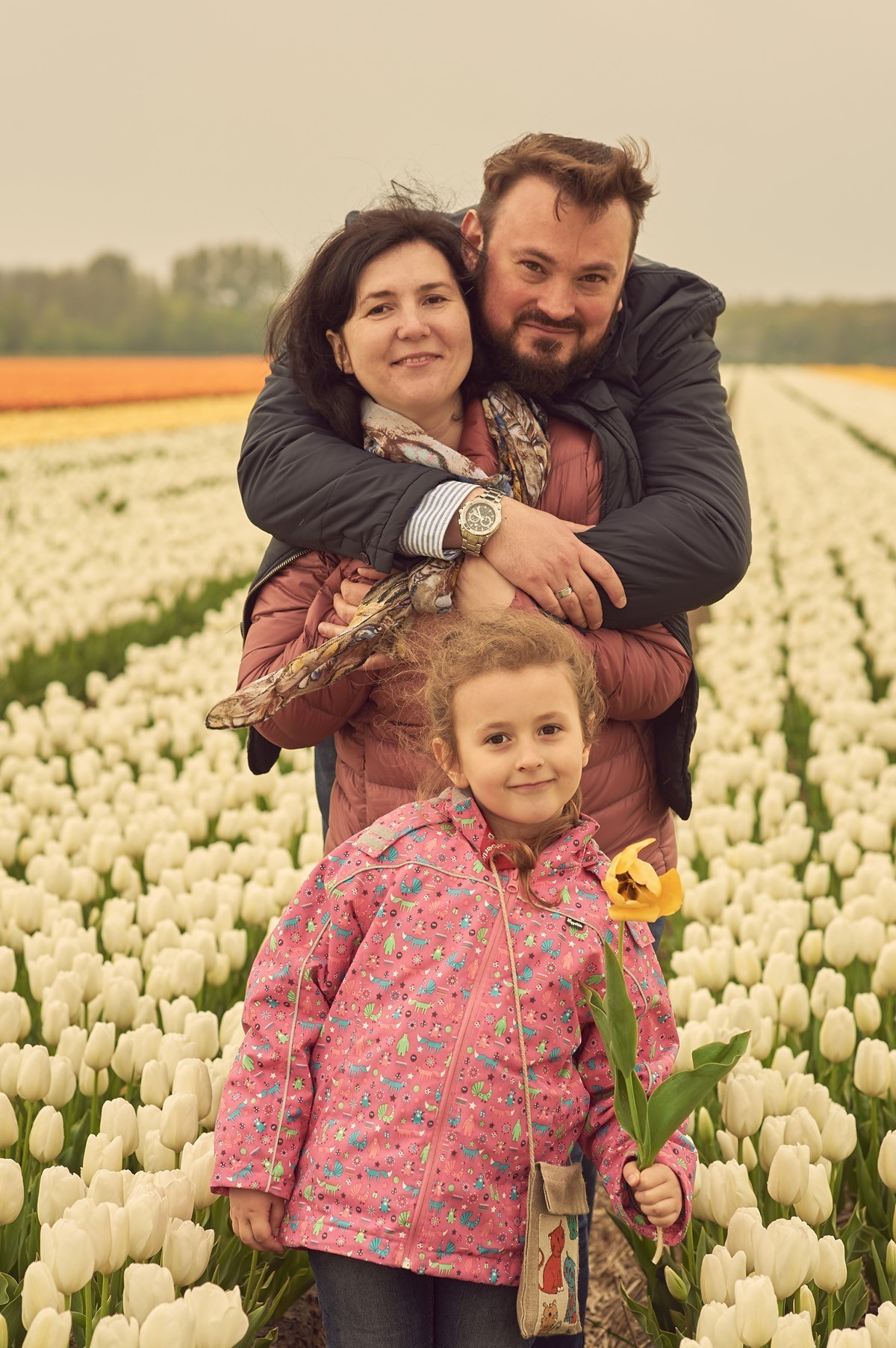 Family photoshoot in Keukenhof. Portrait and Wedding Photographer Brussels & Amsterdam