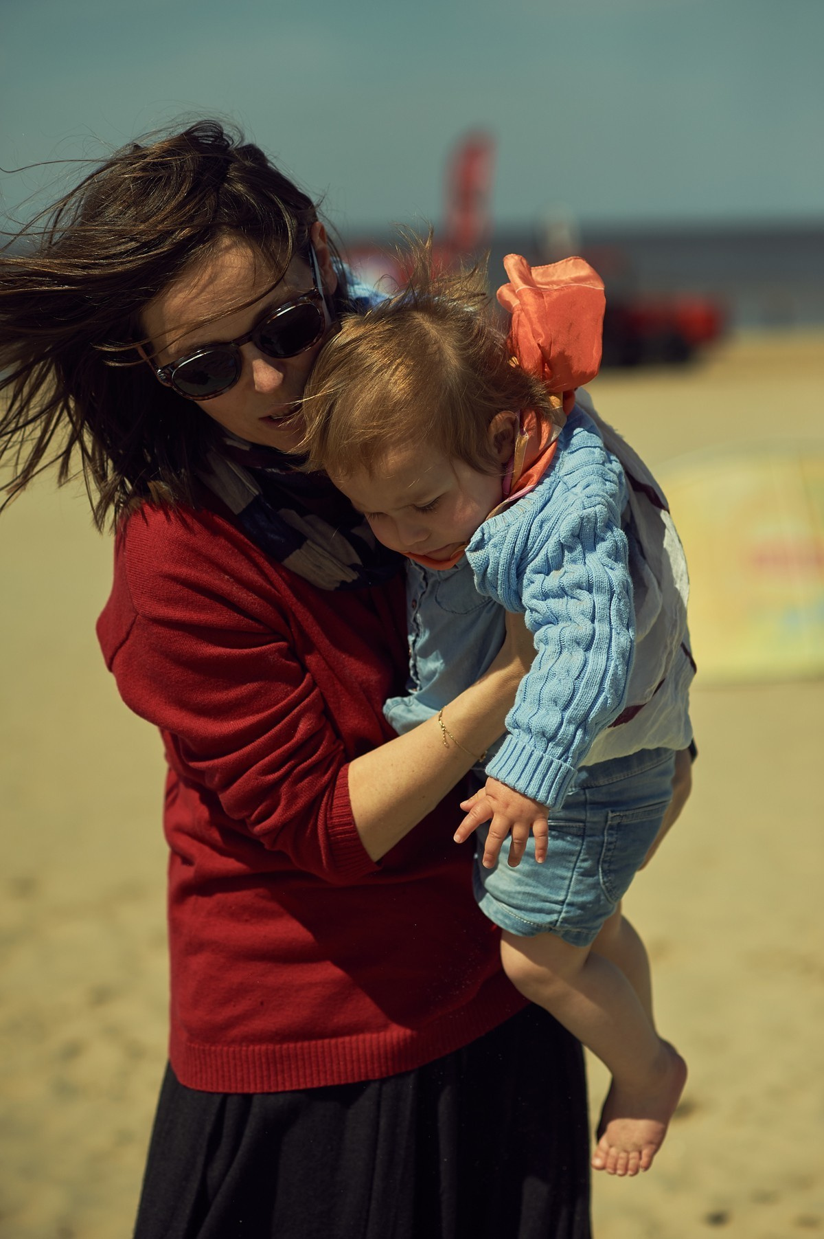 Family photoshoot at the beach. Portrait and Wedding Photographer Brussels & Amsterdam