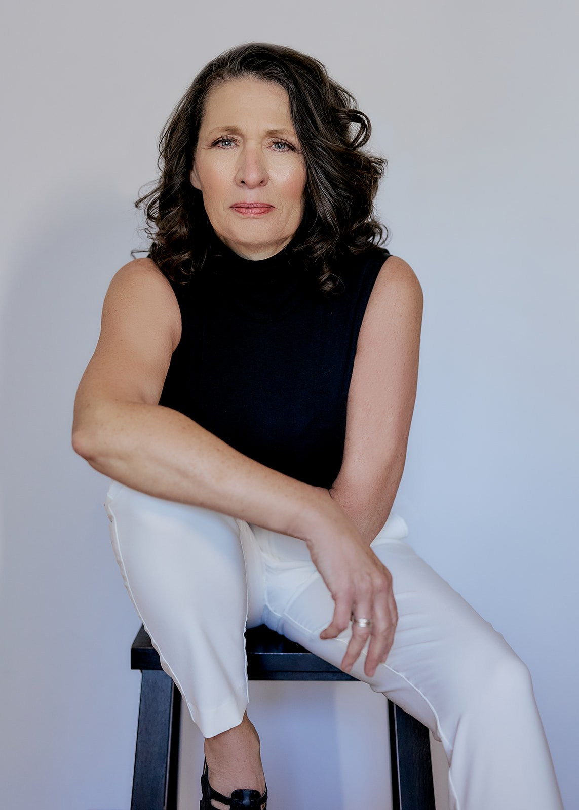 New Tecumseth Headshot Photographer. Portrait and Personal Brand Photographer in Simcoe County, Ontario, Bobbi-jo Stuart