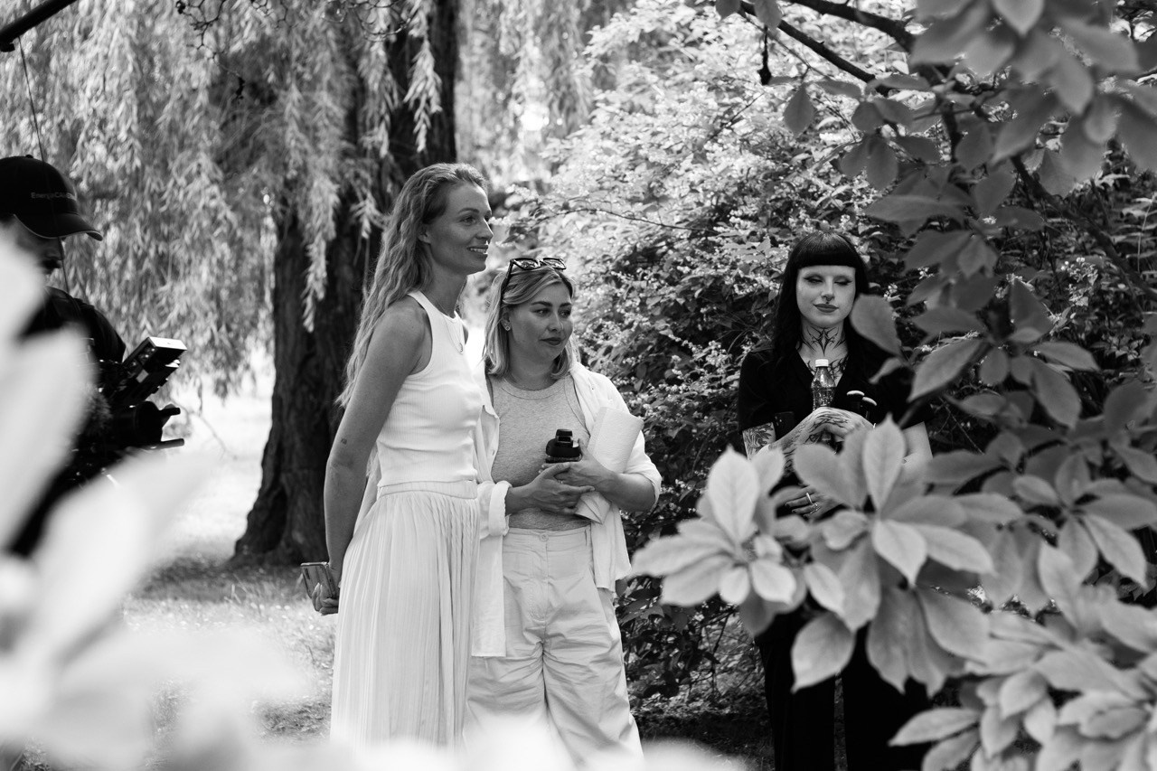 Backstage fotografie. Dana Lišková — Empatická fotografka | Introspektivní umělkyně | Neurodivergentní koučka| Zakladatelka Artepy.cz