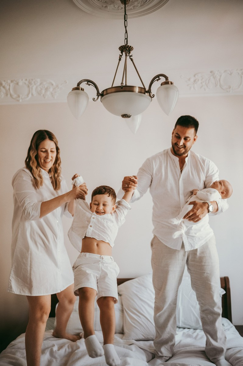 Nina, Filip, Viktor i Igor / porodicno fotografisanje. Deciji i porodicni fotograf u Beogradu Oksana Skendzic