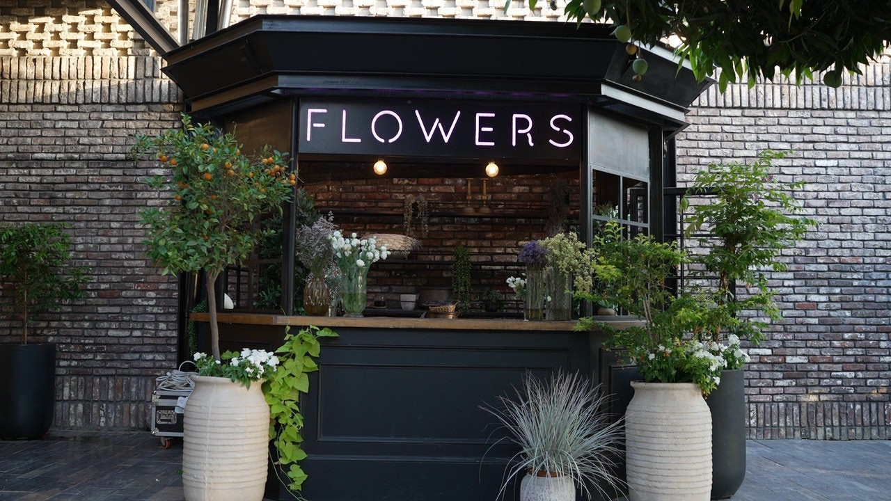 VIA / BASICO. Wedding and events photographers Studio Shalom