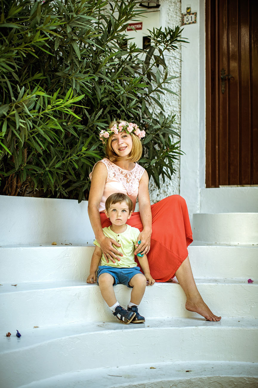 Family photo shoot in Marmaris old town. Julia Ganch I Fashion Wedding Photography I Cappadocia Turkey