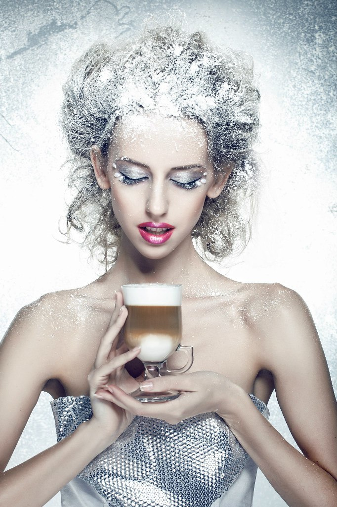 Fashion cake. Julia Ganch I Fashion Wedding Photography I Cappadocia Turkey