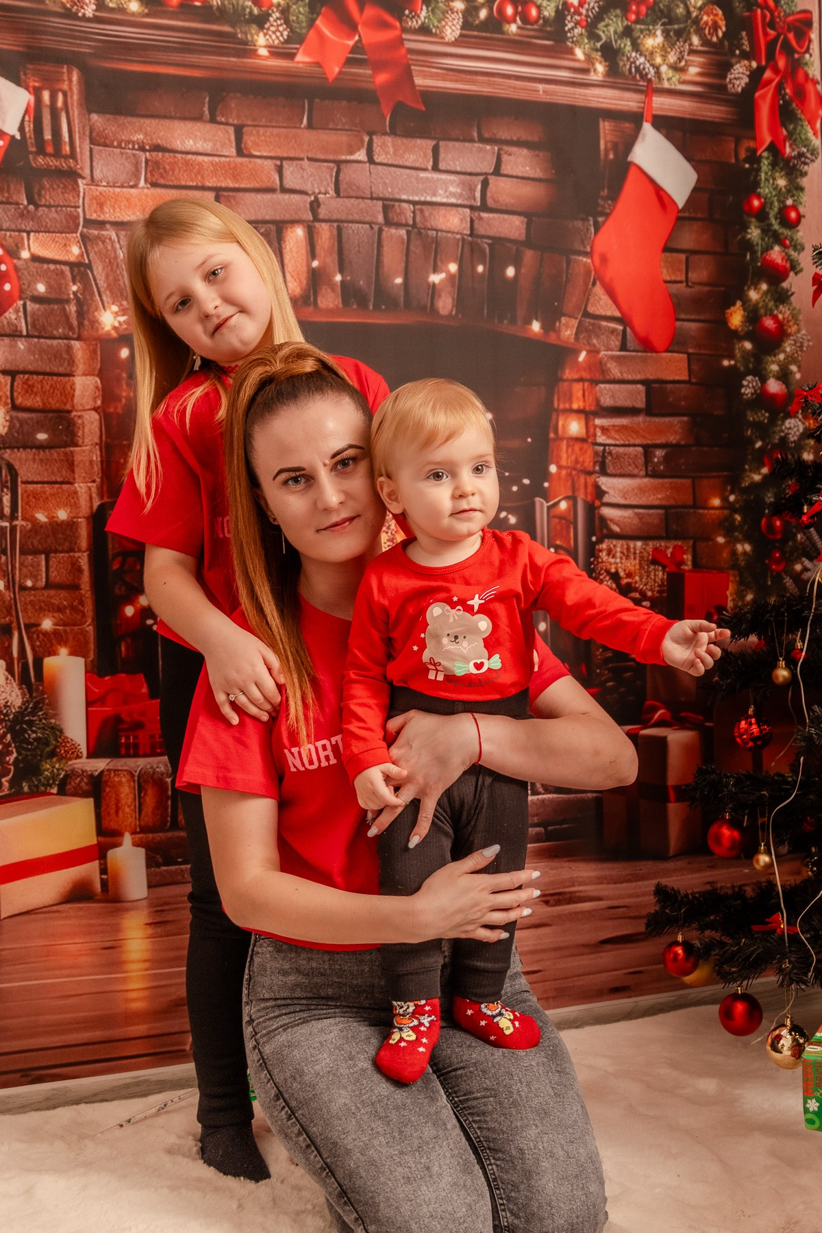 Christmas Photoshoot. Hand for photos