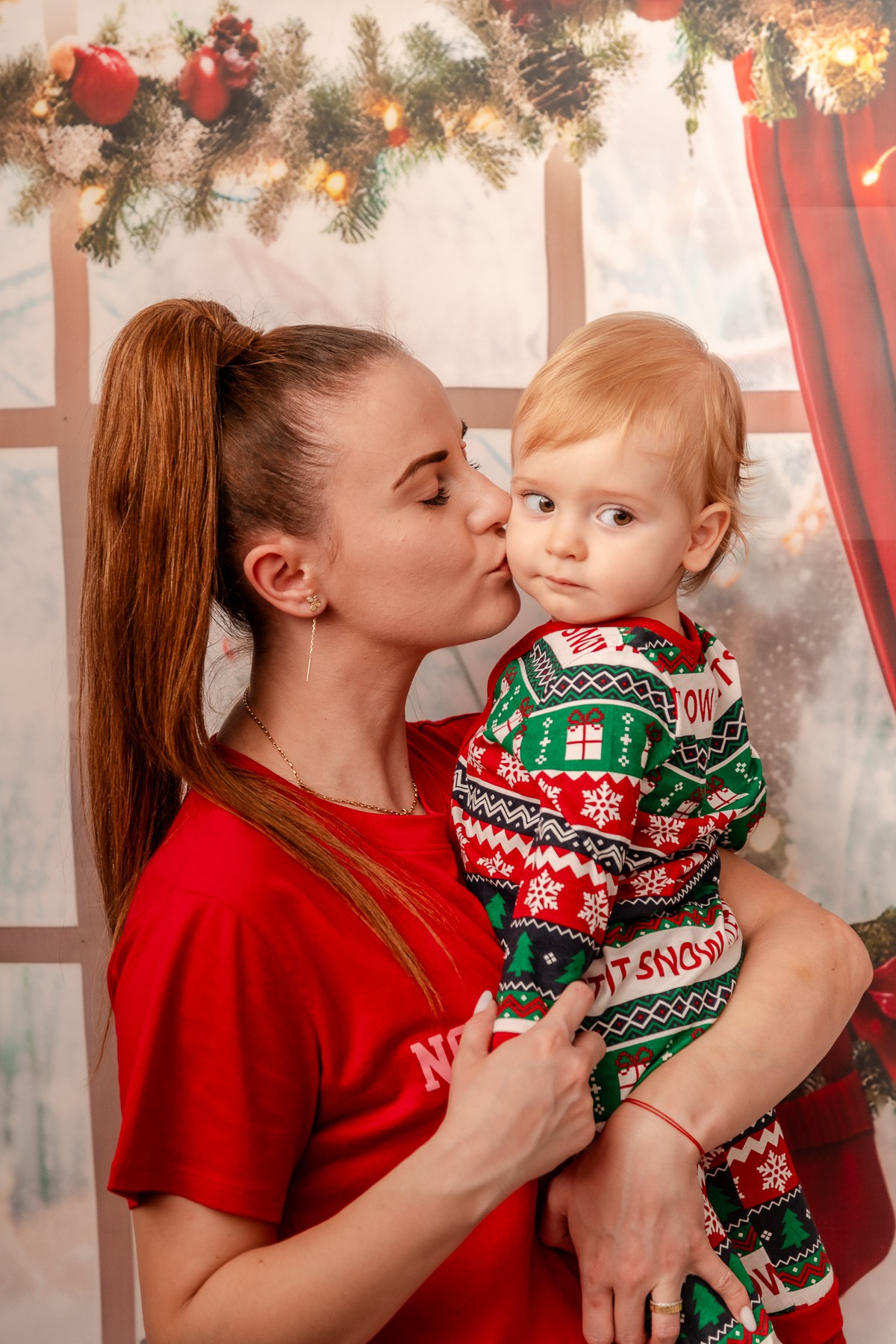 Christmas Photoshoot. Hand for photos