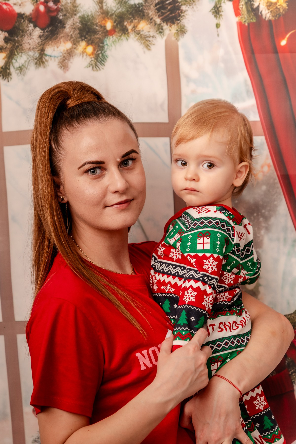 Christmas Photoshoot. Hand for photos