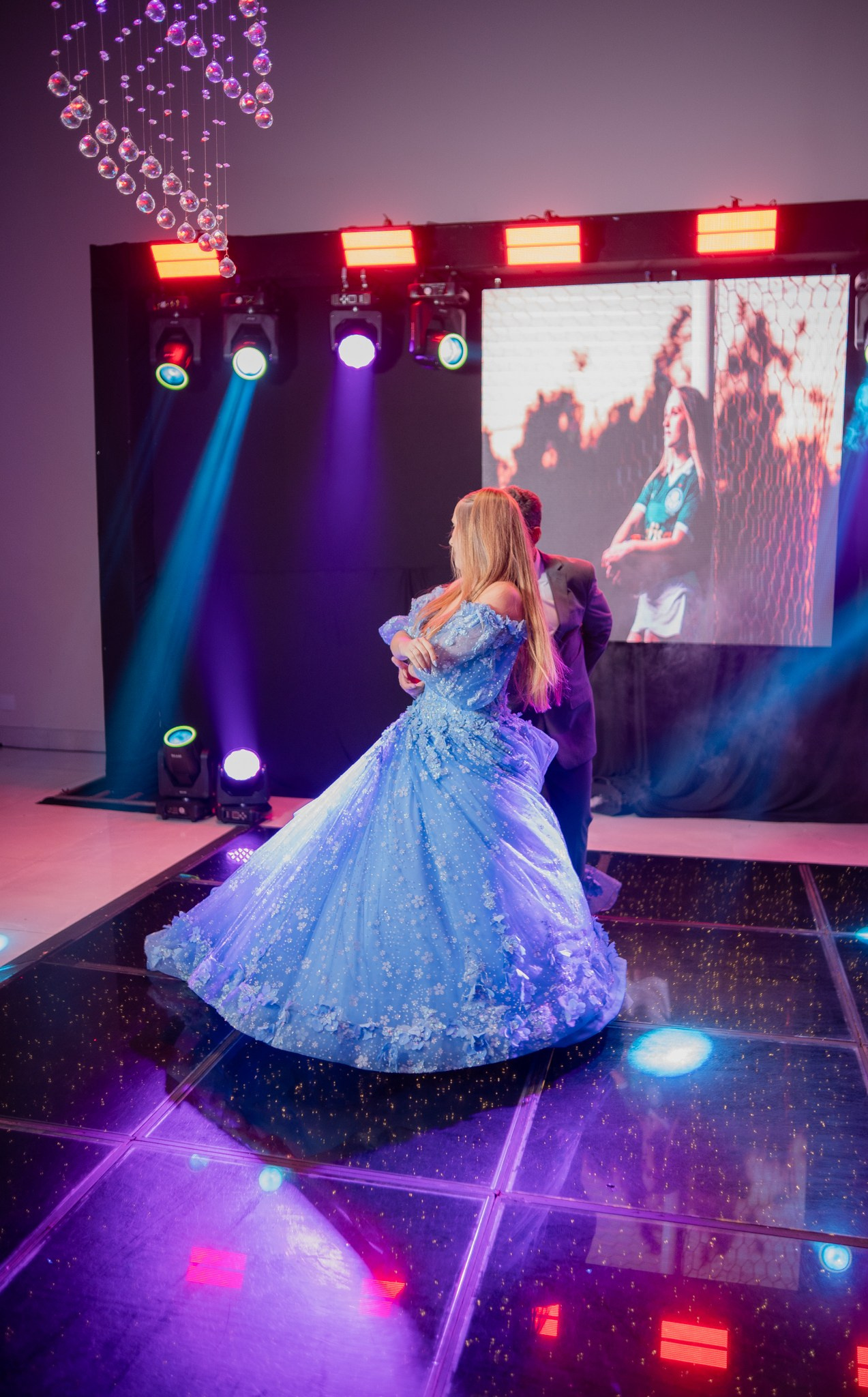 Lara — Hall Palace / Bauru SP. Robson Colaço