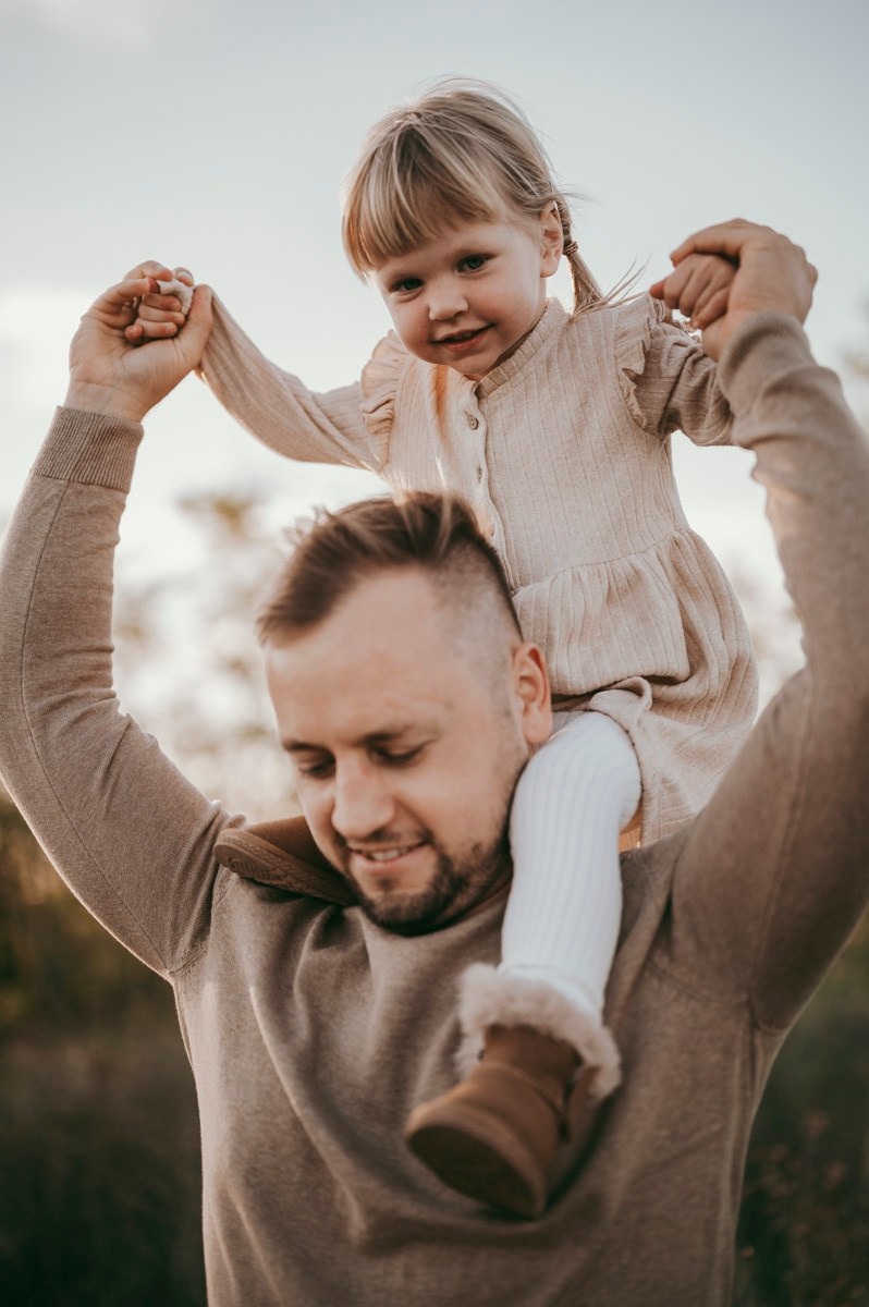 Milena / trudnicko fotografisanje sa porodicom. Deciji i porodicni fotograf u Beogradu Oksana Skendzic