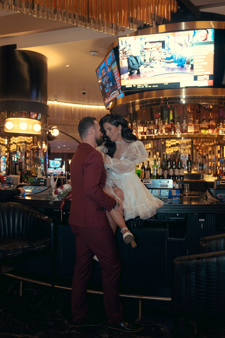 Miranda&Austin. Wedding & elopement photographer Viktoriya Kravtsov. Las Vegas