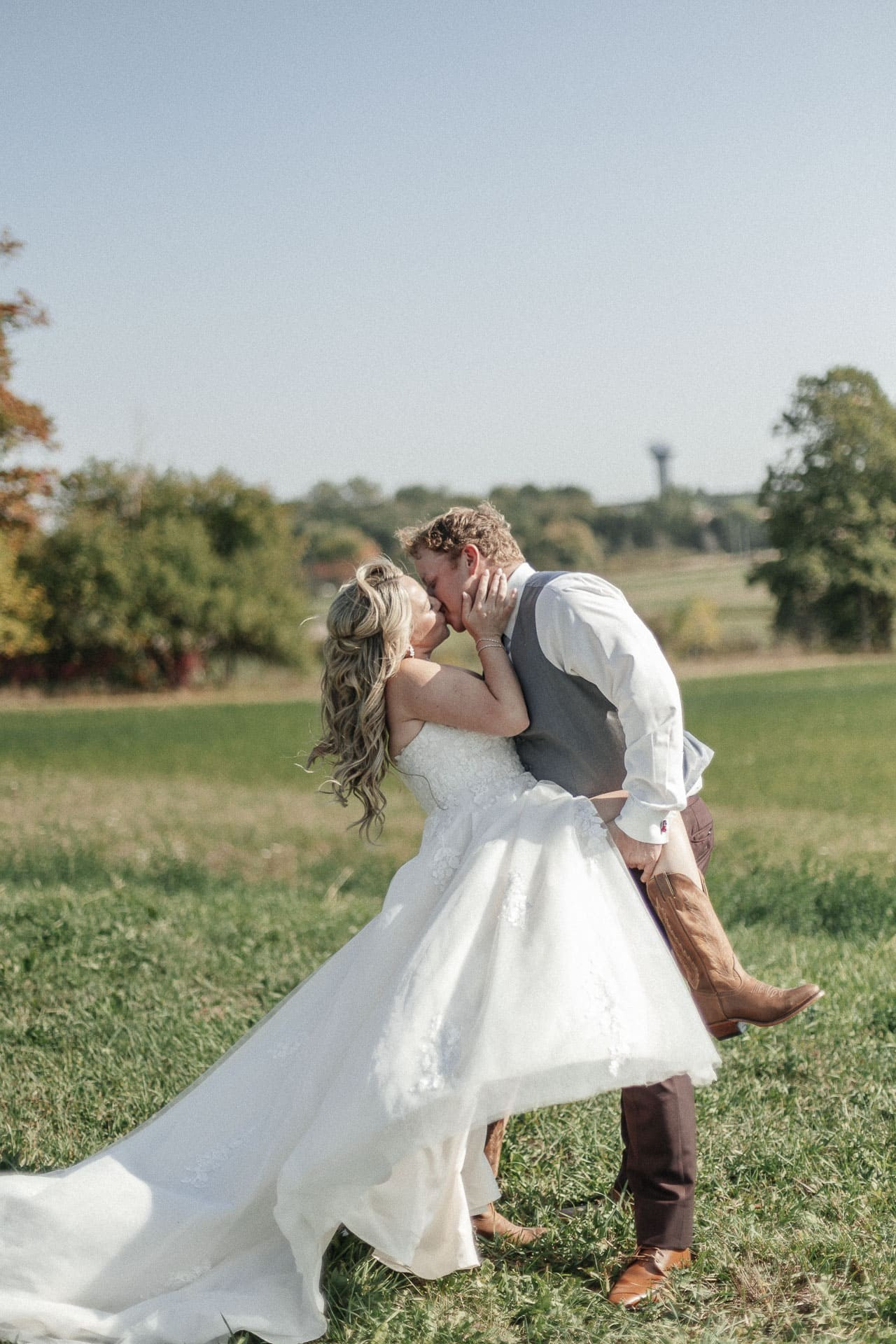 Hannah & Nikita’s Candid Wedding Photos | Documentary-Style Wedding Photography | Toronto, GTA, Vaughan, Mississauga. Storytellers Films — Candid Wedding Videographer & Photographer in Toronto, Ontario and beyond