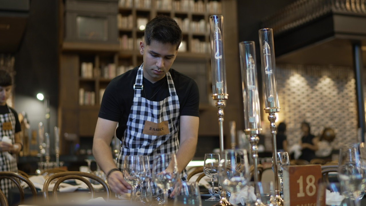 VIA / BASICO. Wedding and events photographers Studio Shalom