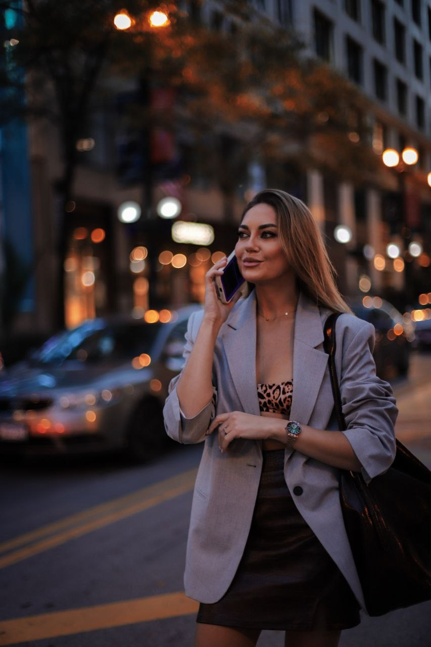 Street shoot with Yulia. VALERIIA VIUNOVA individual shooting\love story\event\brand