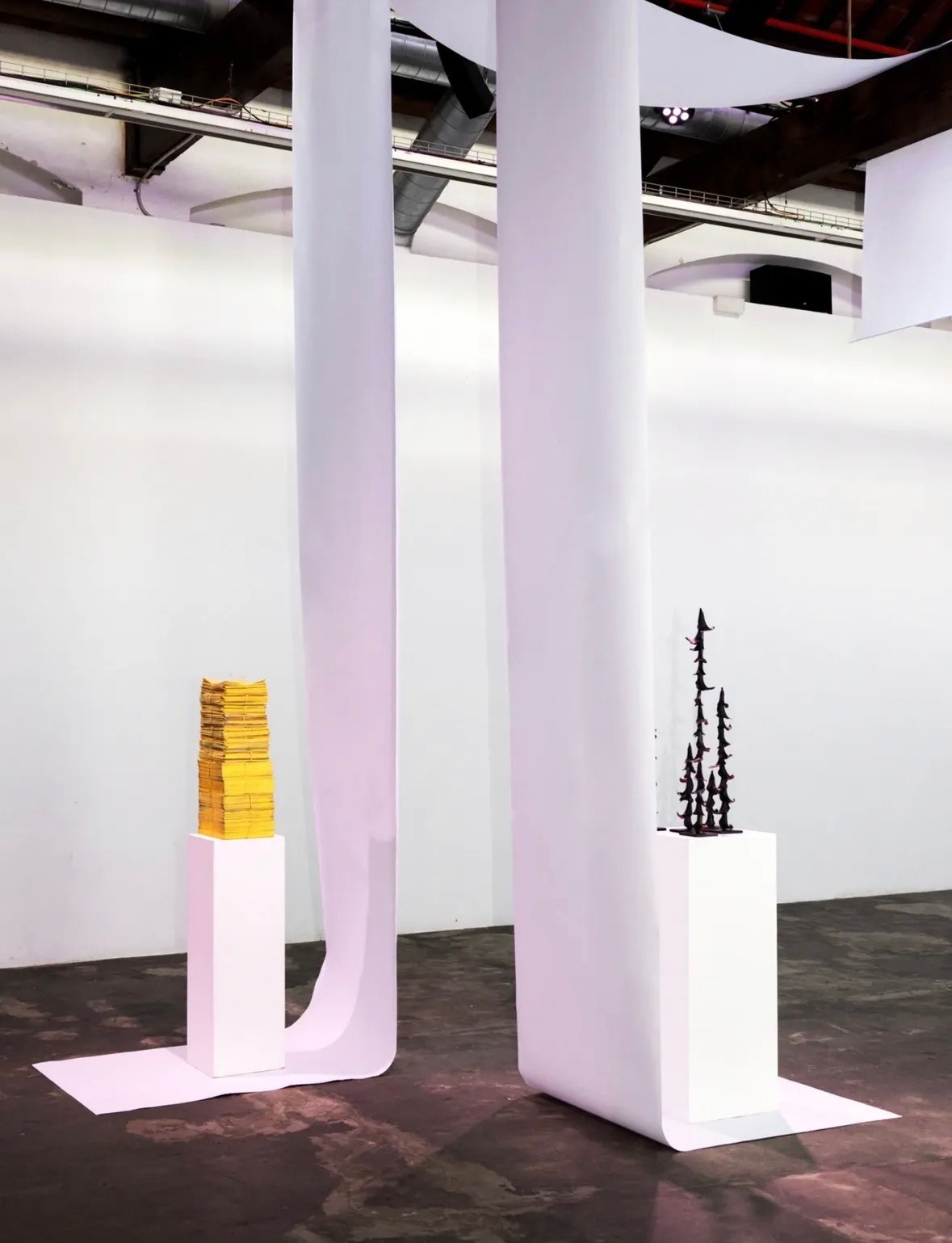 Editorial Cinco Tintas x Tiberi Club