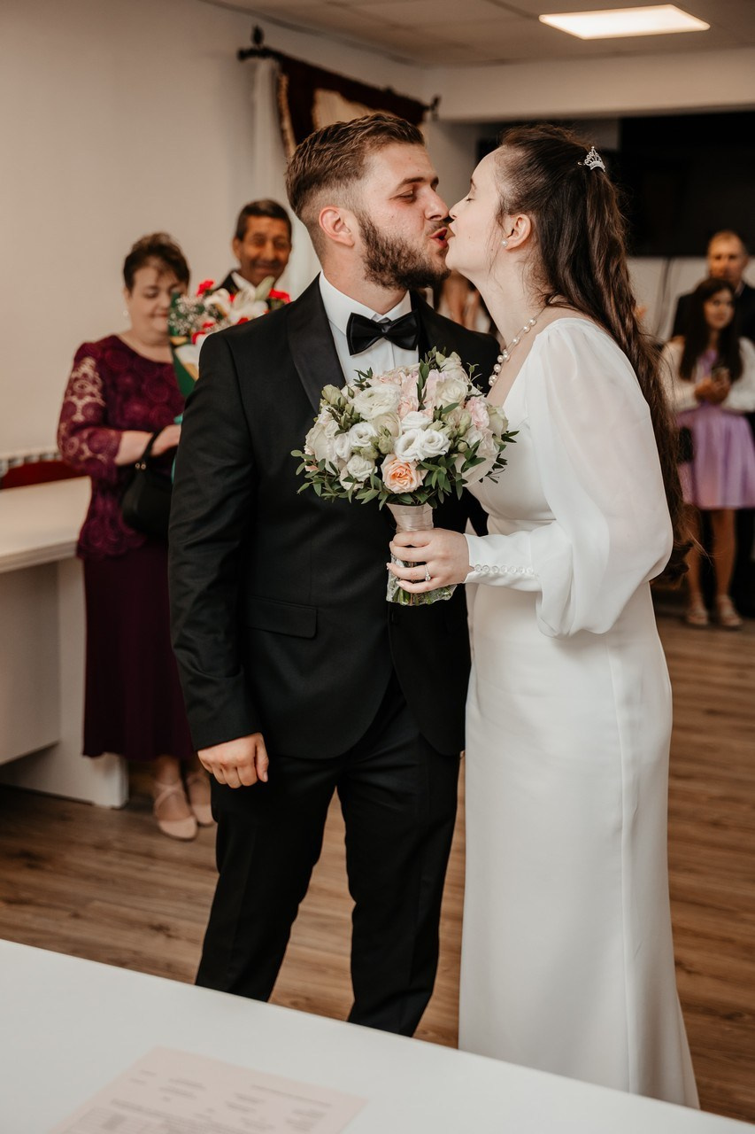 Ana Maria si Cristian by Fotograf nunta Neamt — Eduard Schiopu