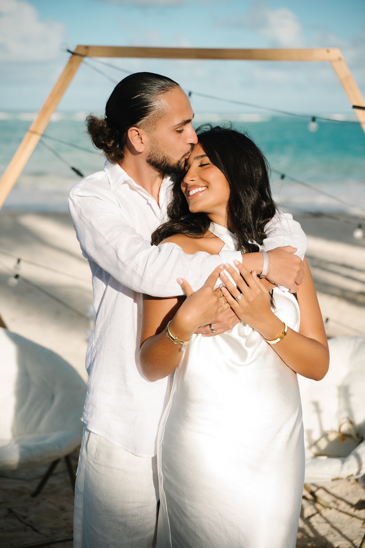 Propuesta al Atardecer en Punta Cana — Picnic Romántico Frente al Mar
