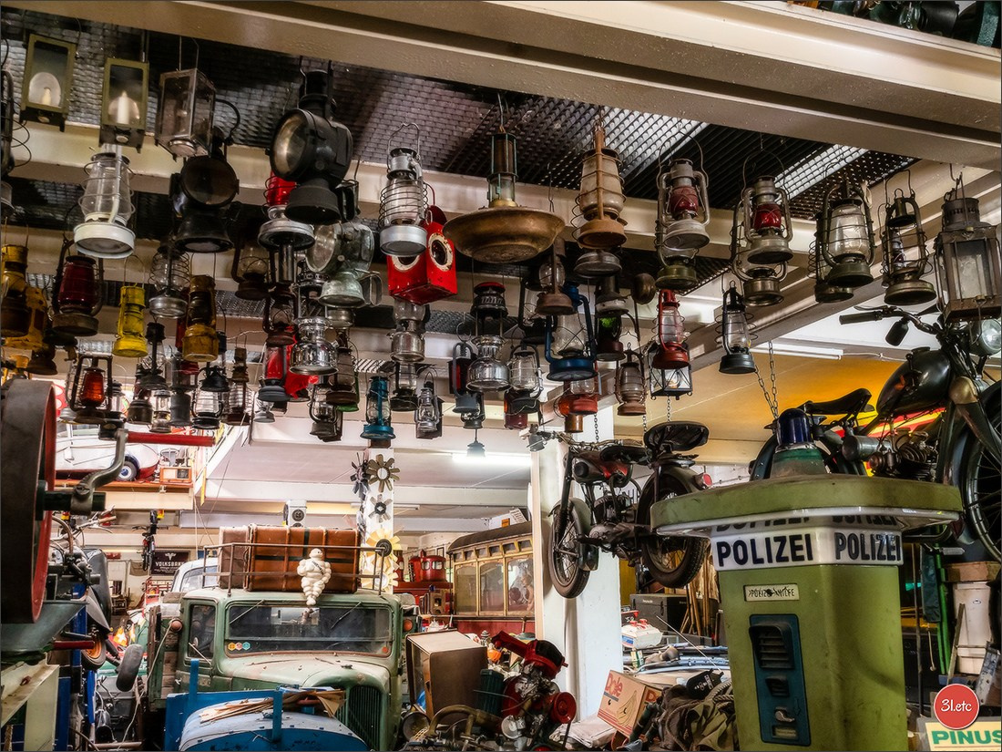 Удивительное место - частный музей старинного хлама - Fahrzeugmuseum. Photographe à Strasbourg | Portraits, Studio, Enfants, Événements