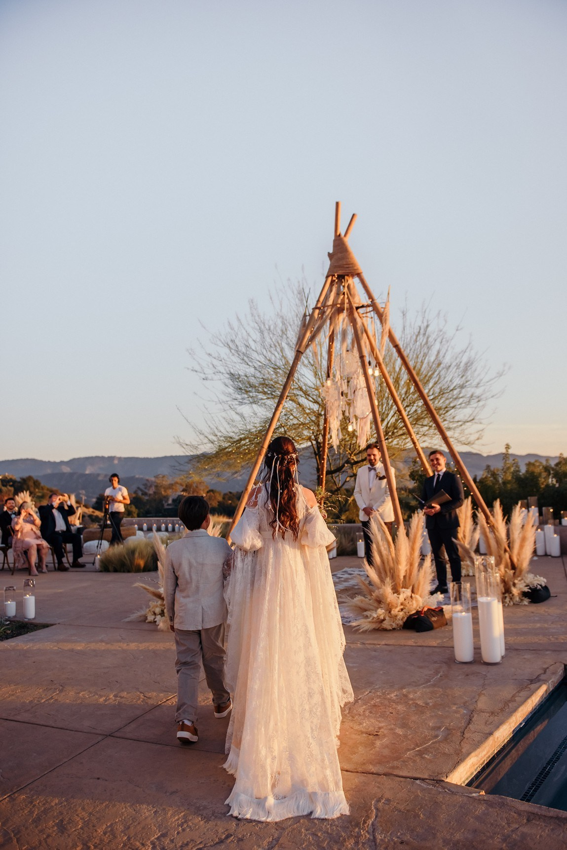 Wedding photo shoot. Wedding photographer. Wedding, maternity and family photographer in Charlotte Tasha Minn