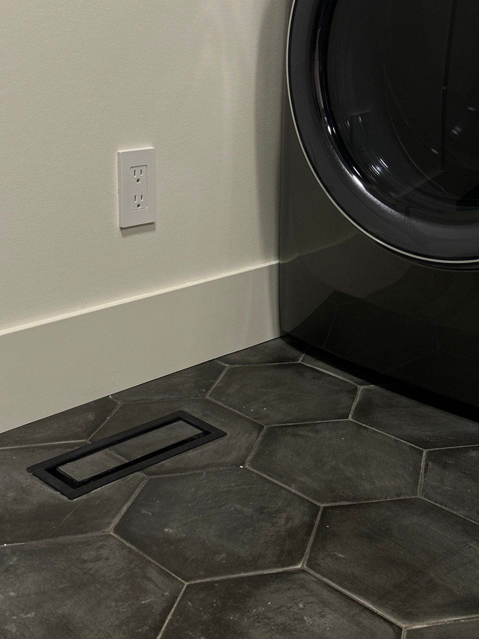 Laundry. Moroz Building Solutions LTD