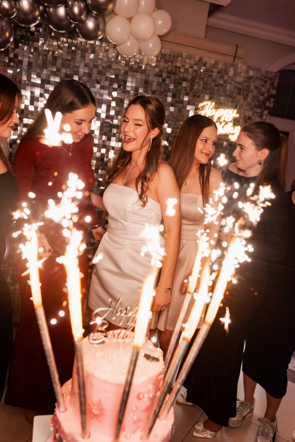 FOTOGRAFISANJE PUNOLETSTVA. Fotografi iz Backog Petrovca David i Andrea Stojanovic