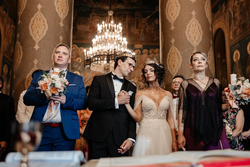 Isil si Radu by Fotograf nunta Iasi — Eduard Schiopu