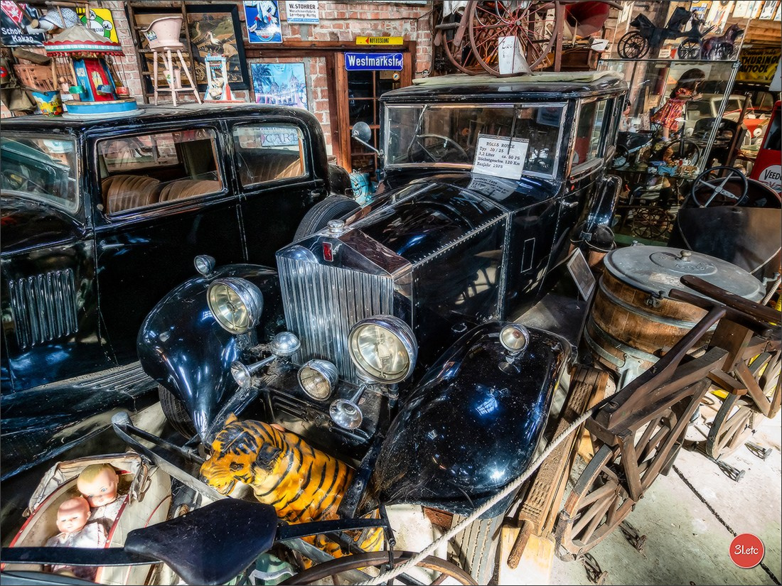 Удивительное место - частный музей старинного хлама - Fahrzeugmuseum. Photographe à Strasbourg | Portraits, Studio, Enfants, Événements