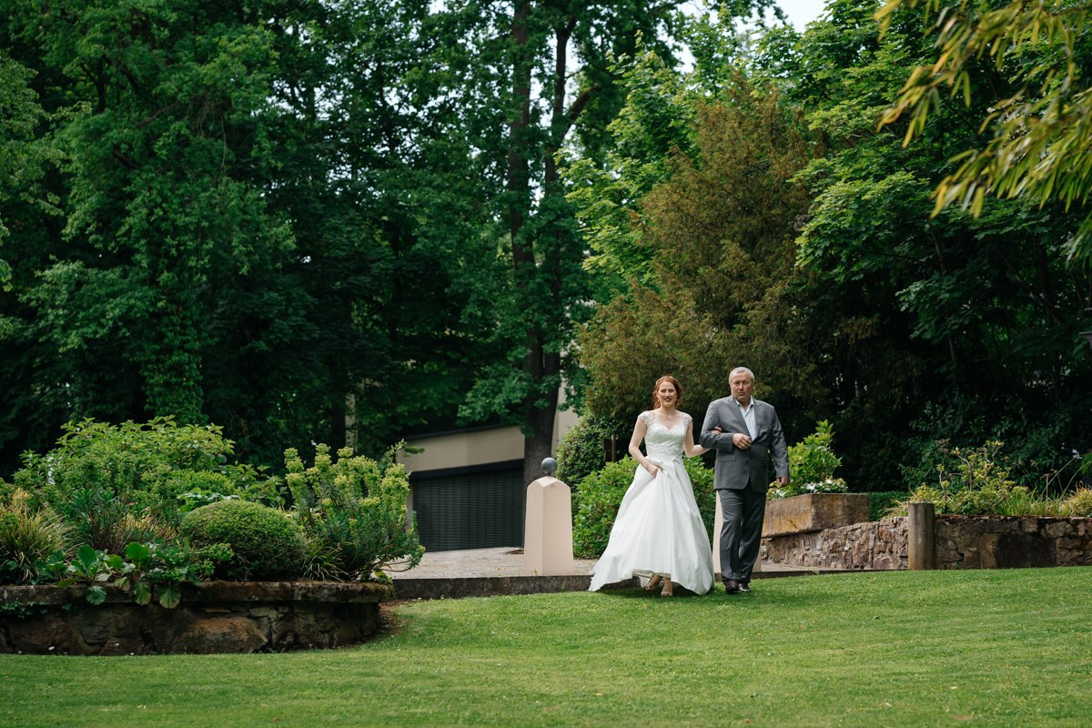 Wedding at Burg Schwarzenstein in Geisenheim. Wedding photographer & videographer in Germany and Frankfurt | Denis Mirosnik