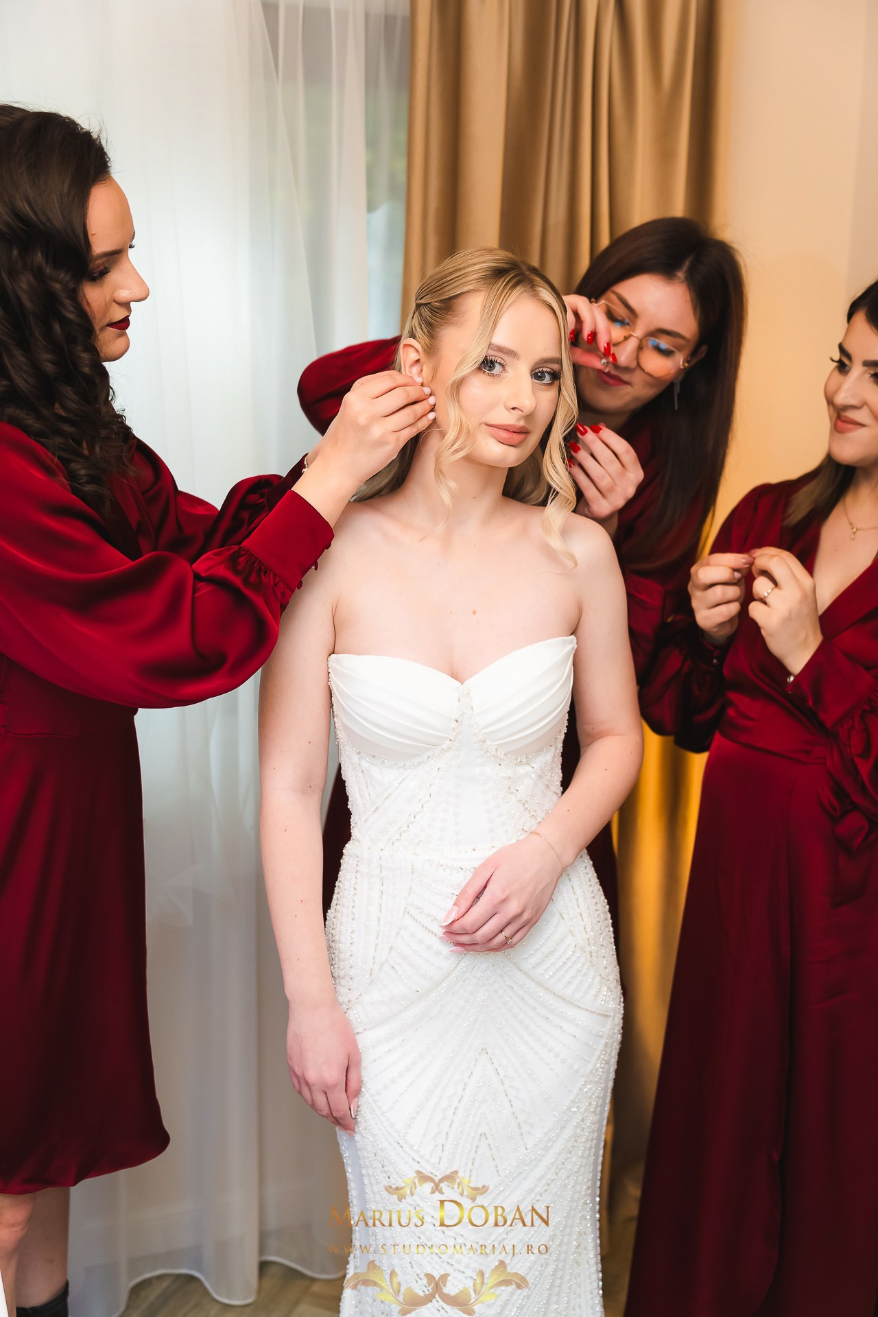 Iulia & Joszeph — preparing & details. Marius Doban