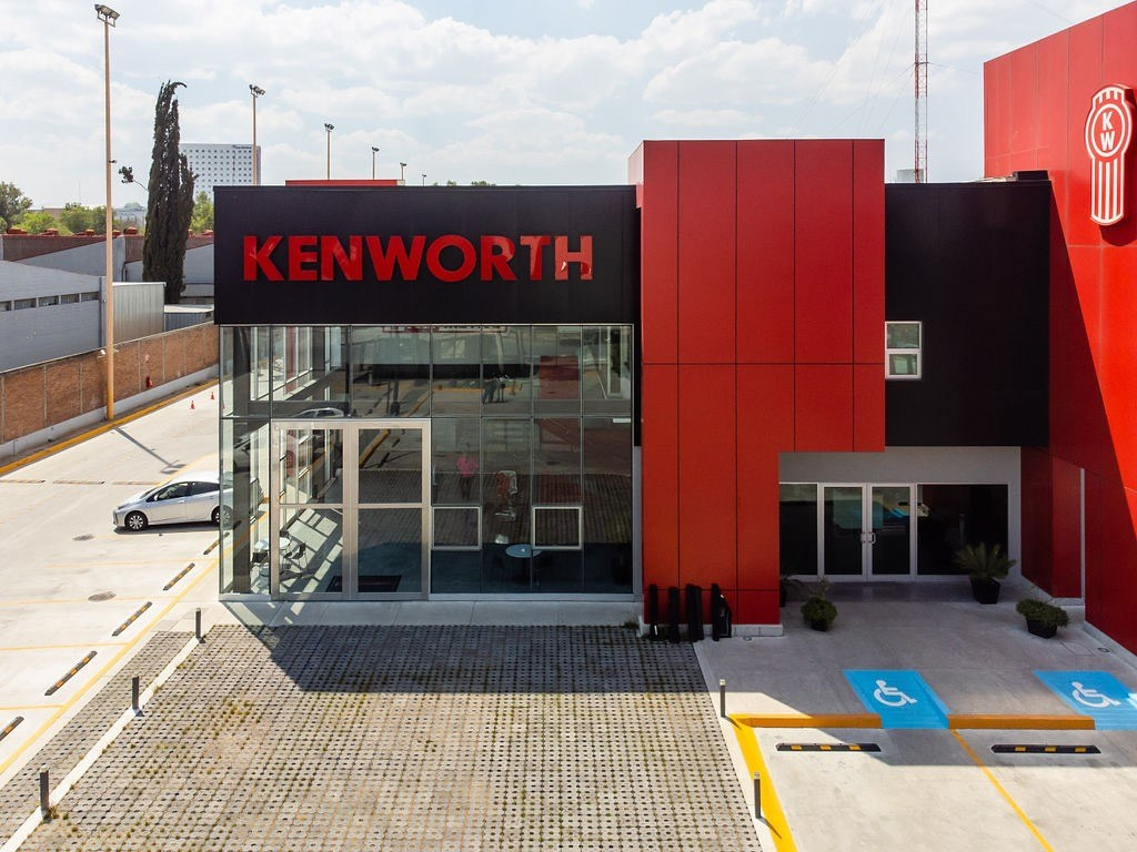 Kenworth Instalaciones. Alex Martínez Fotógrafo | Bodas, retratos y eventos en Tijuana