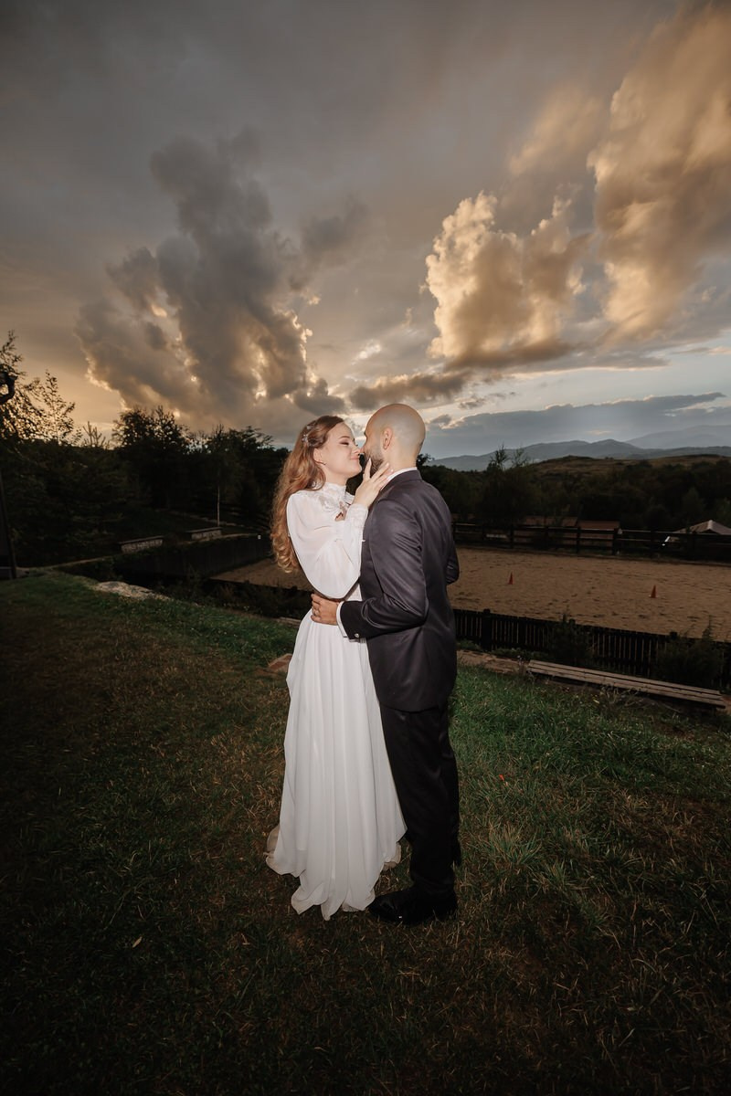 Paula + Robert. Wedding Photographer in Bucharest — Manu Ivanciu