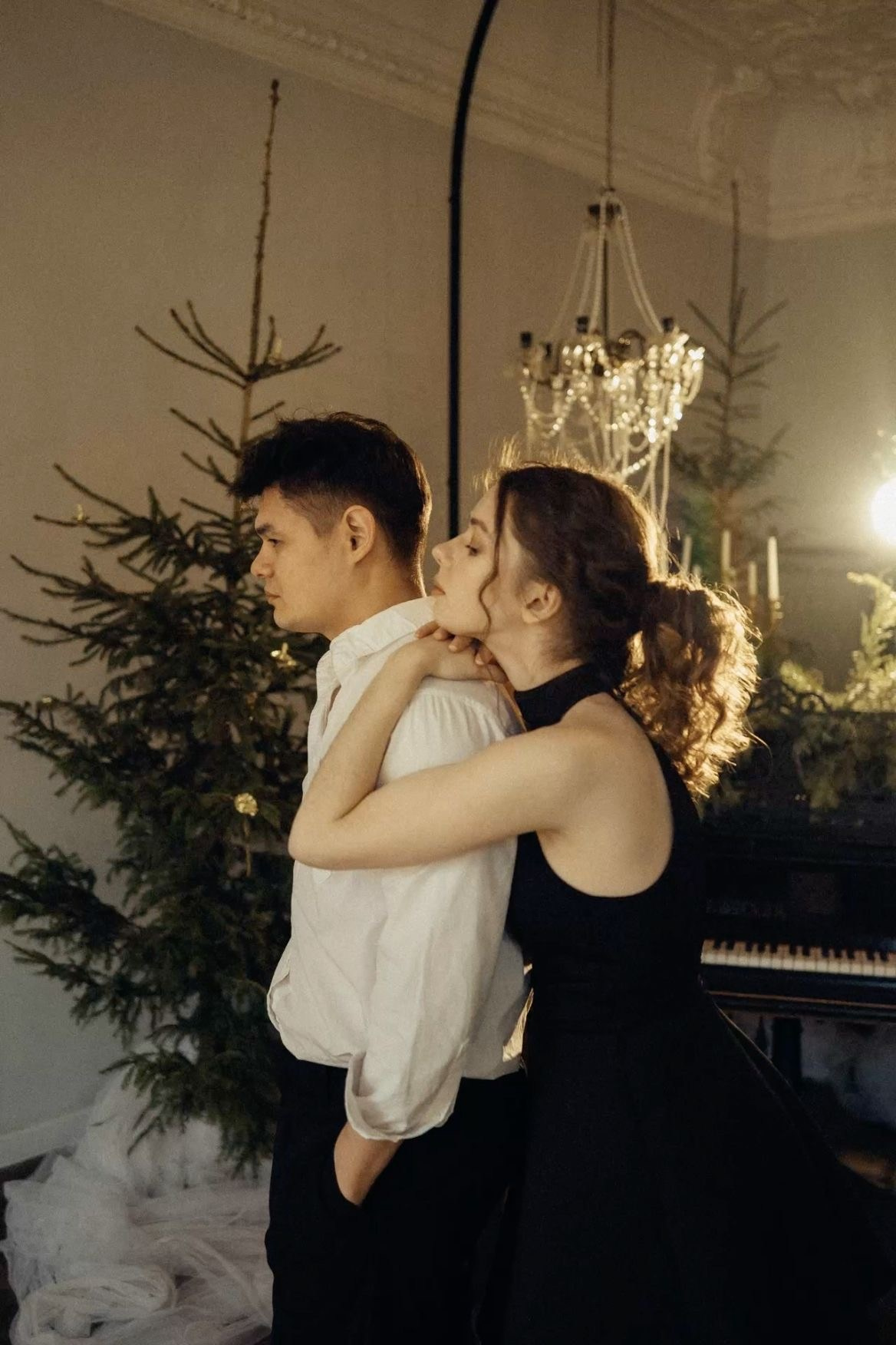 IDEEN FÜR KLEIDUNG FÜR EIN WEIHNACHTSFOTOSHOOTING. Фотограф Лейпциг