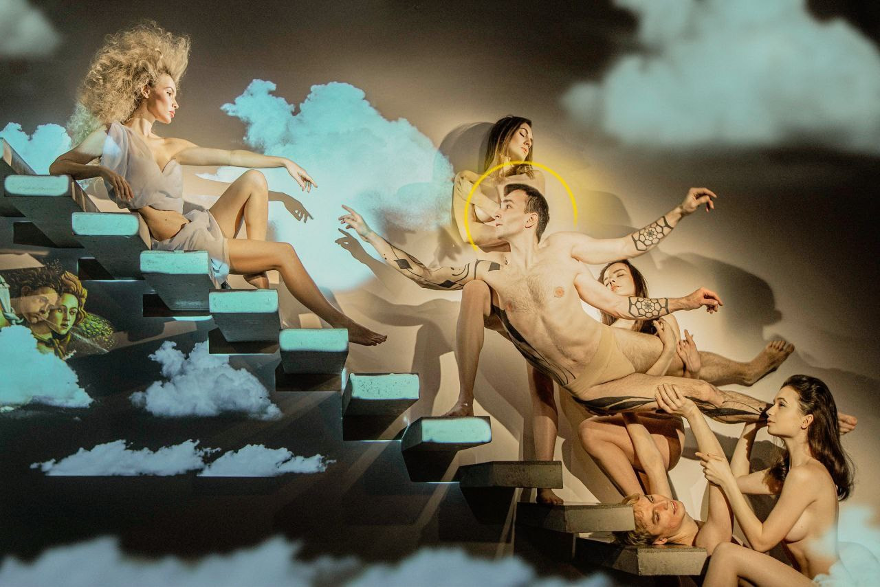 Creative commercial shooting. Anton Usanov | Creative producer | Photographer | Art-director