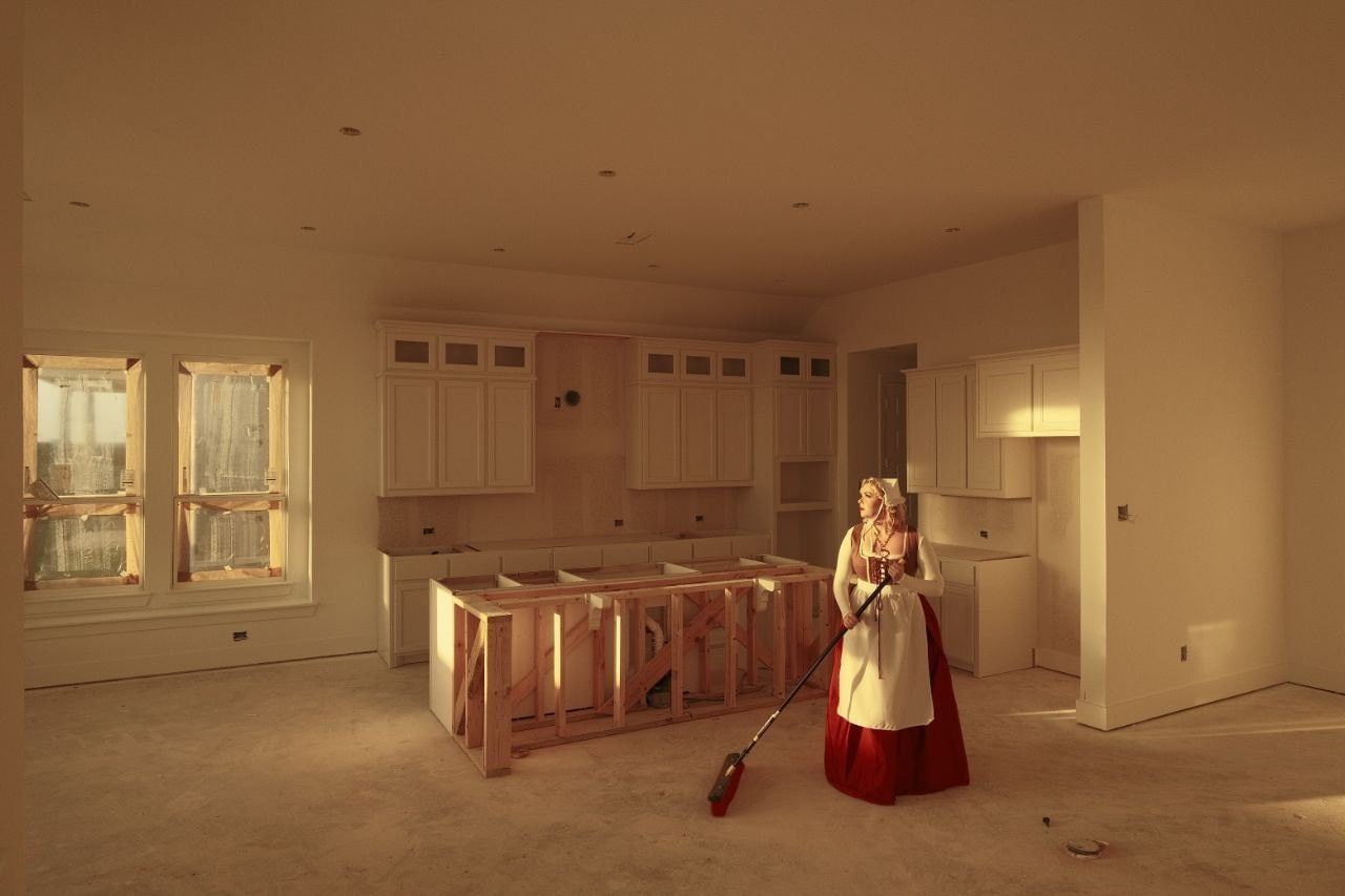 Creative commercial shooting. Anton Usanov | Creative producer | Photographer | Art-director