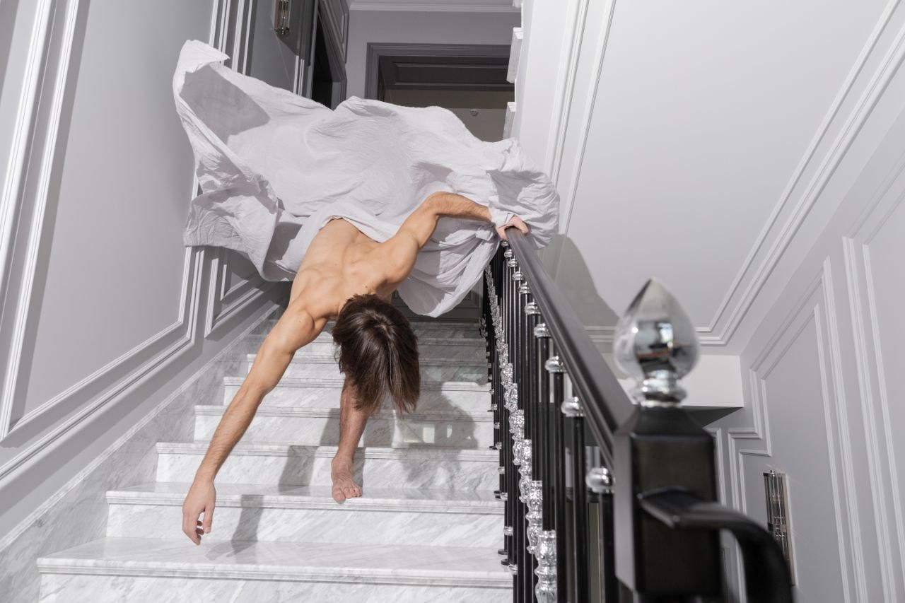 Creative commercial shooting. Anton Usanov | Creative producer | Photographer | Art-director