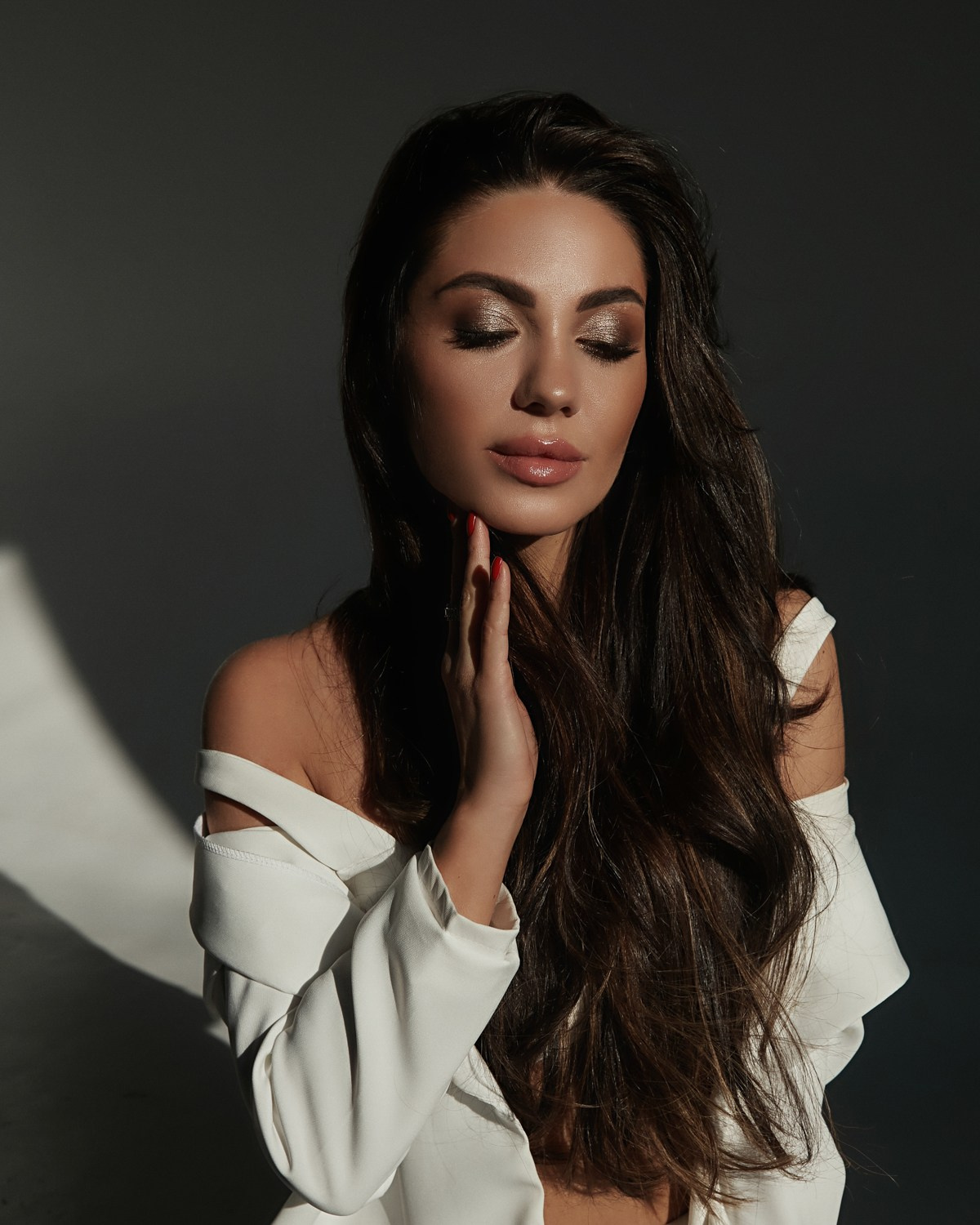 Studio photoshoot for Julia. Amazing photo session at a time convenient for you. Y